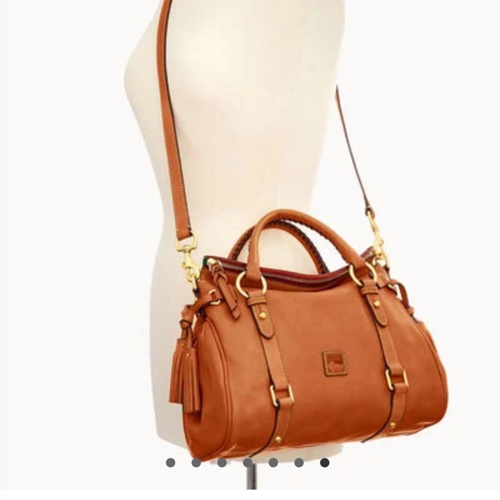 This beautiful purse needs a new home that’s not on the shelf